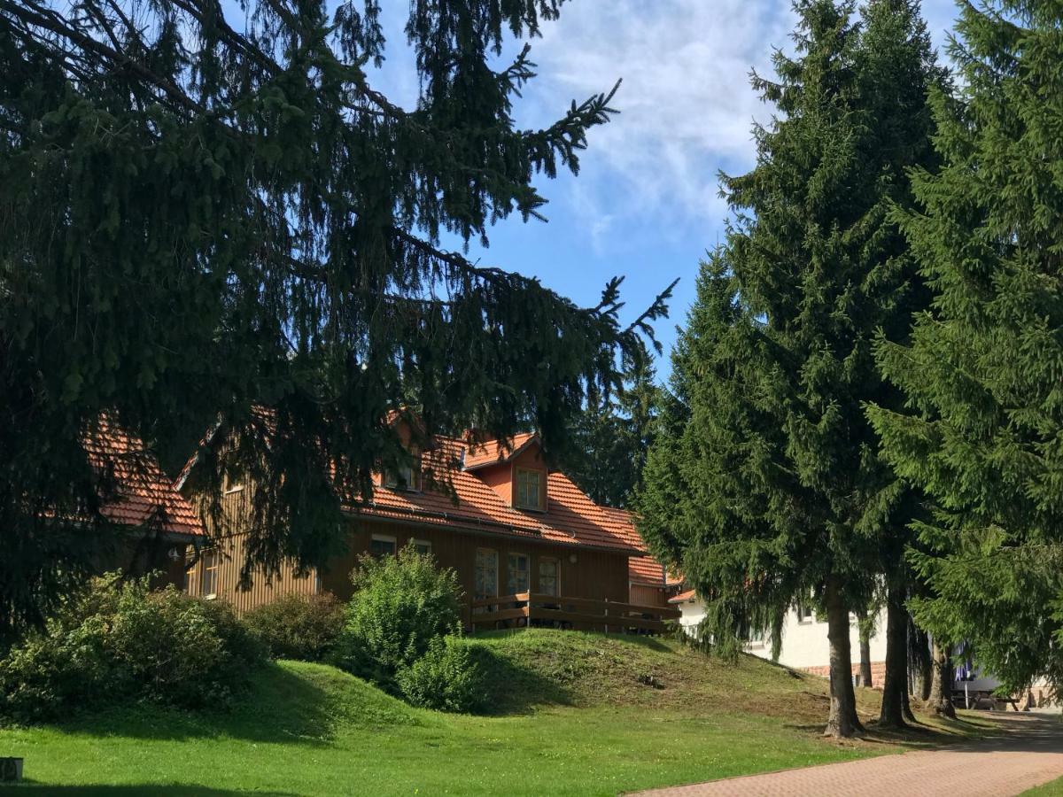 Hotel Und Berggasthof Spiessberghaus Friedrichroda Exterior foto